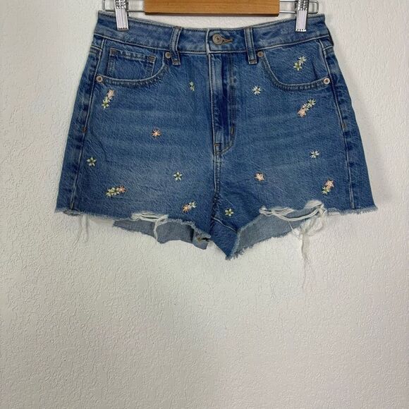 New American Eagle Hi-Rise Floral Embroidered Cut Off Mom Jean Shorts Size 2 - Picture 1 of 9